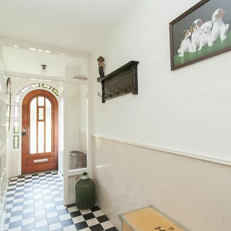 Deluxe Holiday In With Swimming Pool בית נופש קסטריקום